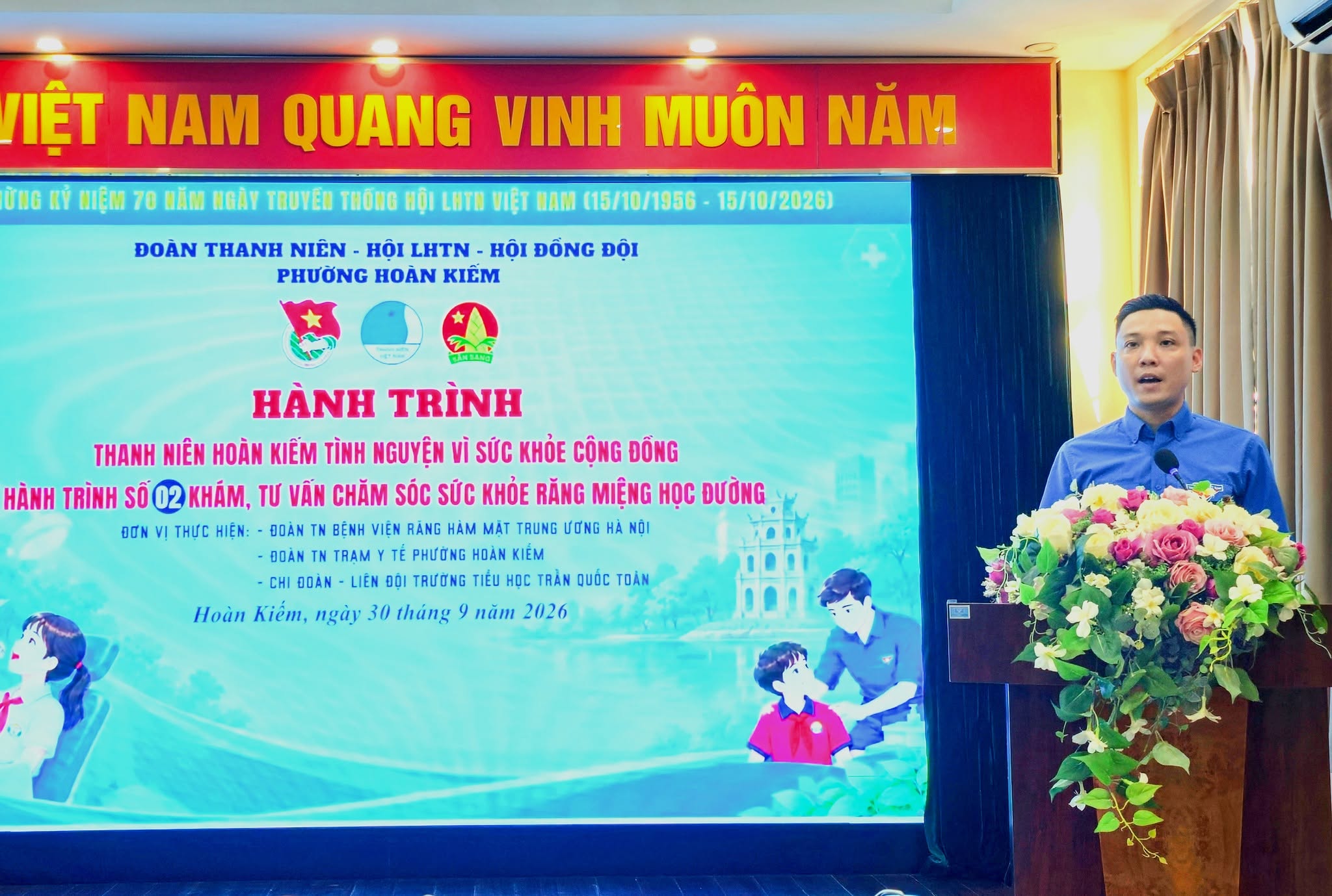 Đồng chí Đặng Thanh Tú, Ủy viên Ban Thường vụ Thành đoàn, Đảng ủy viên, Phó Chủ tịch Ủy ban MTTQ Việt Nam phường, Bí thư Đoàn TNCS Hồ Chí Minh phường, Chủ tịch Hội LHTN Việt Nam, Chủ tịch Hội đồng Đội phường Hoàn Kiếm phát biểu khai mạc chương trình